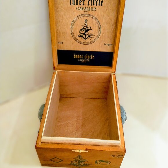 Suenos de Saundra Upcycled, EXTREMELY RARE Inner Circle Cigar Box Storage/Accent - Picture 9 of 9
